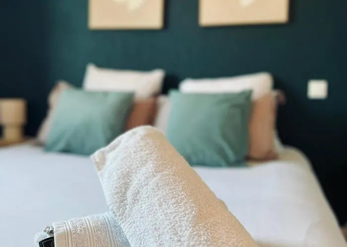 Le Nid De Carivel Apartment