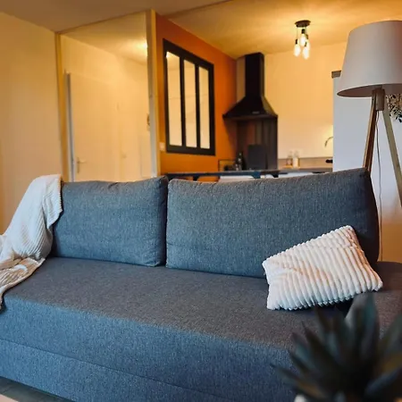 Le Nid De Carivel Apartmán *